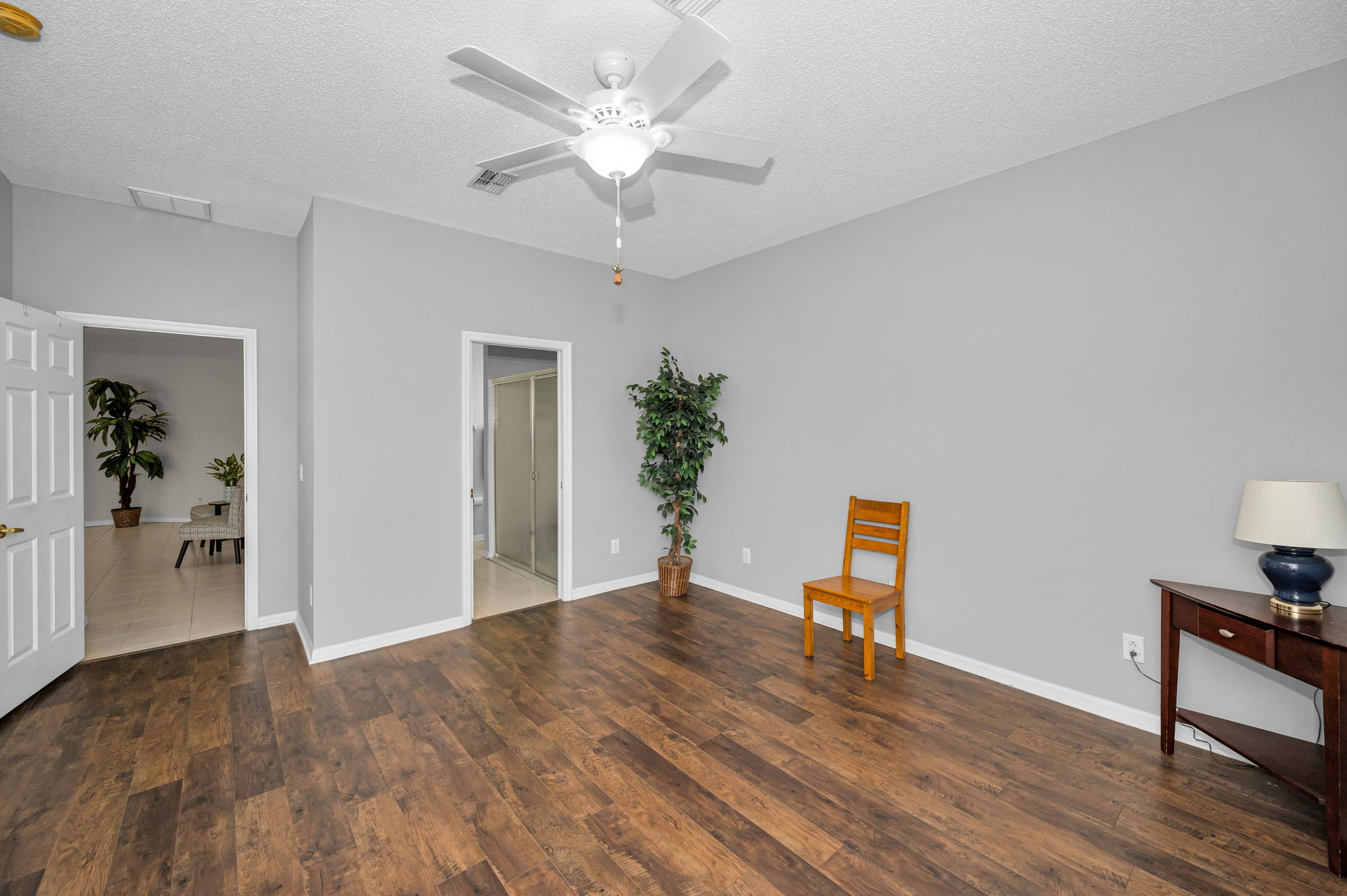 Master Bedroom1d