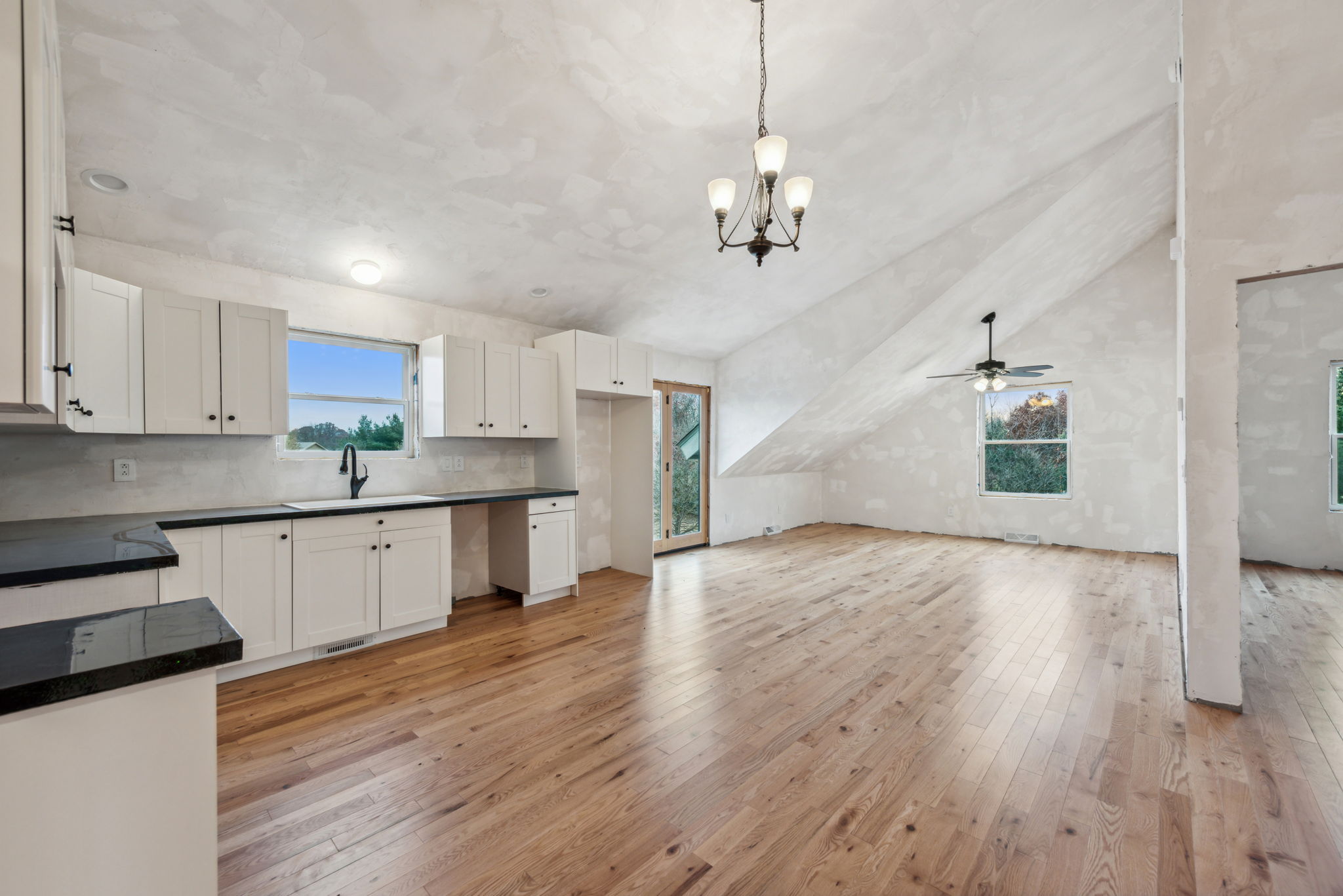 27_Interior