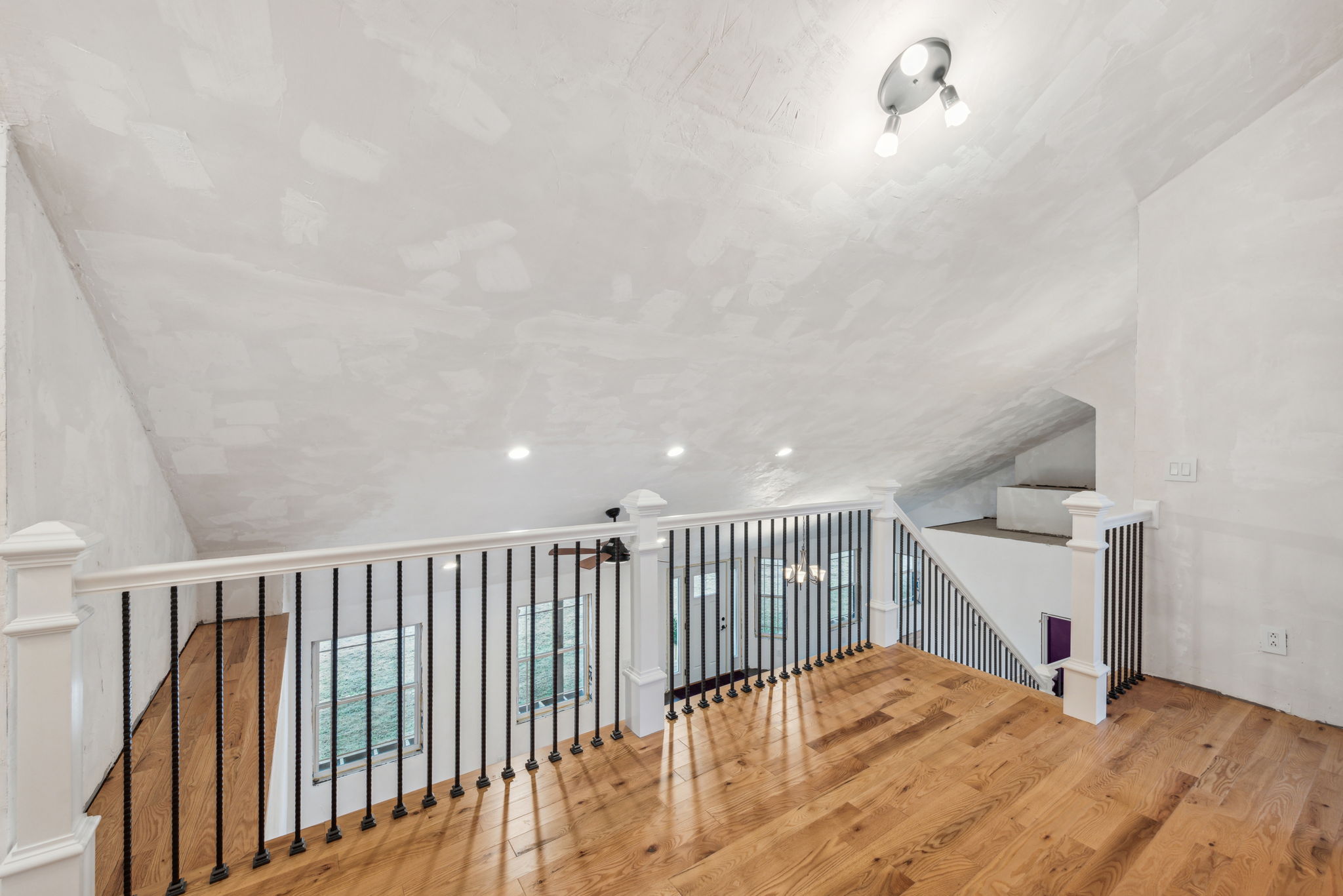 16_Interior