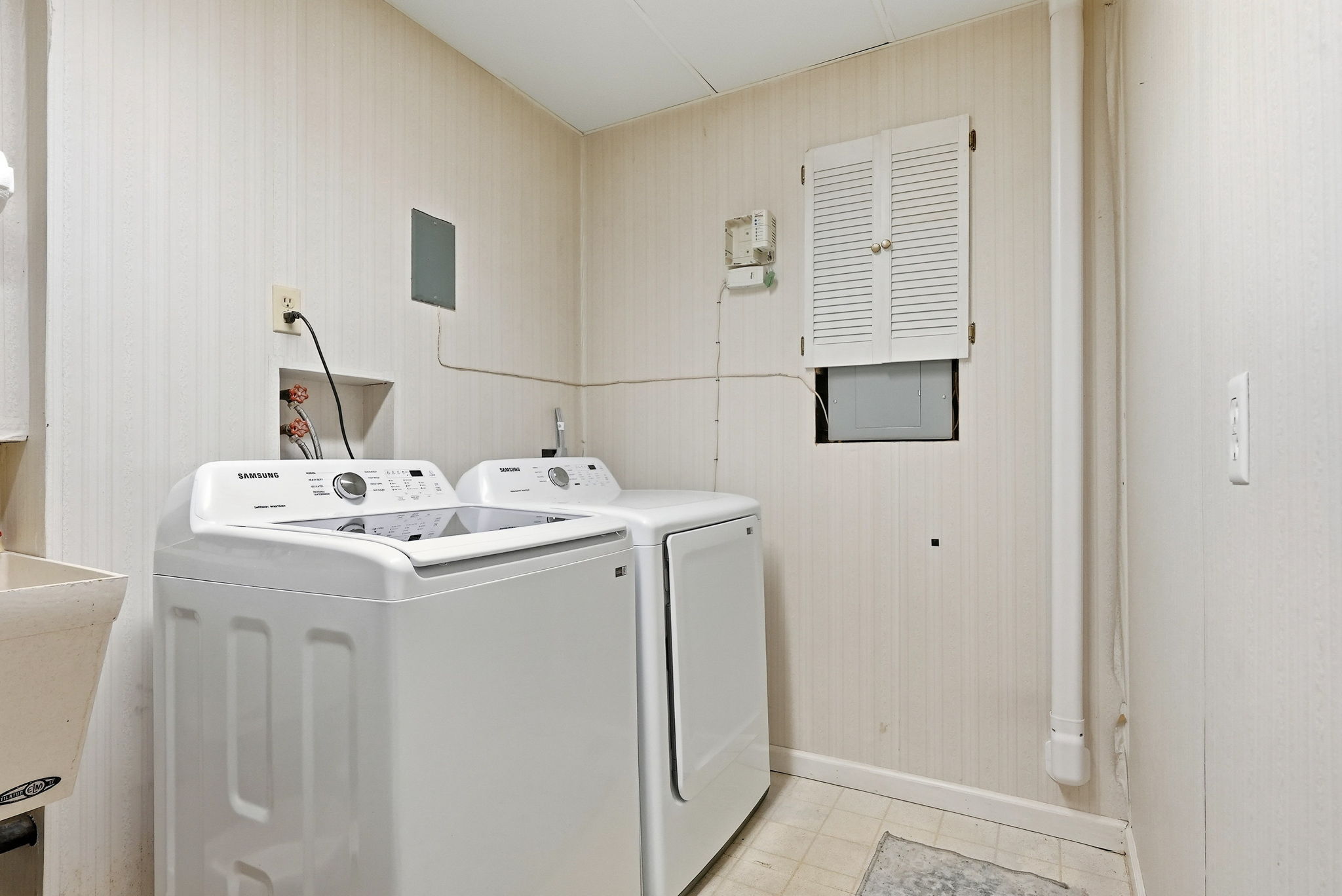  Photo 39