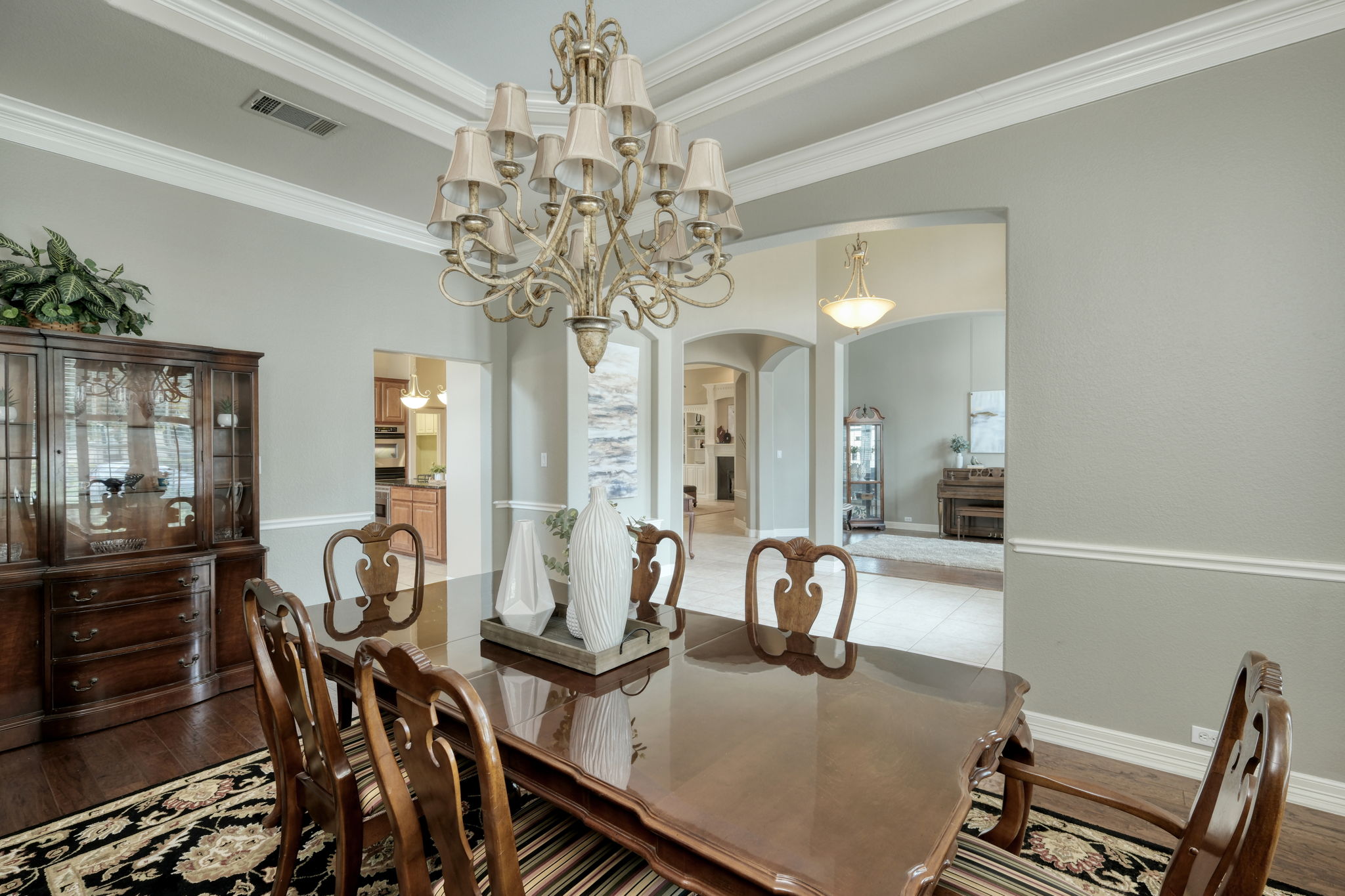 Dining/Foyer