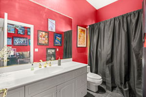  Photo 33