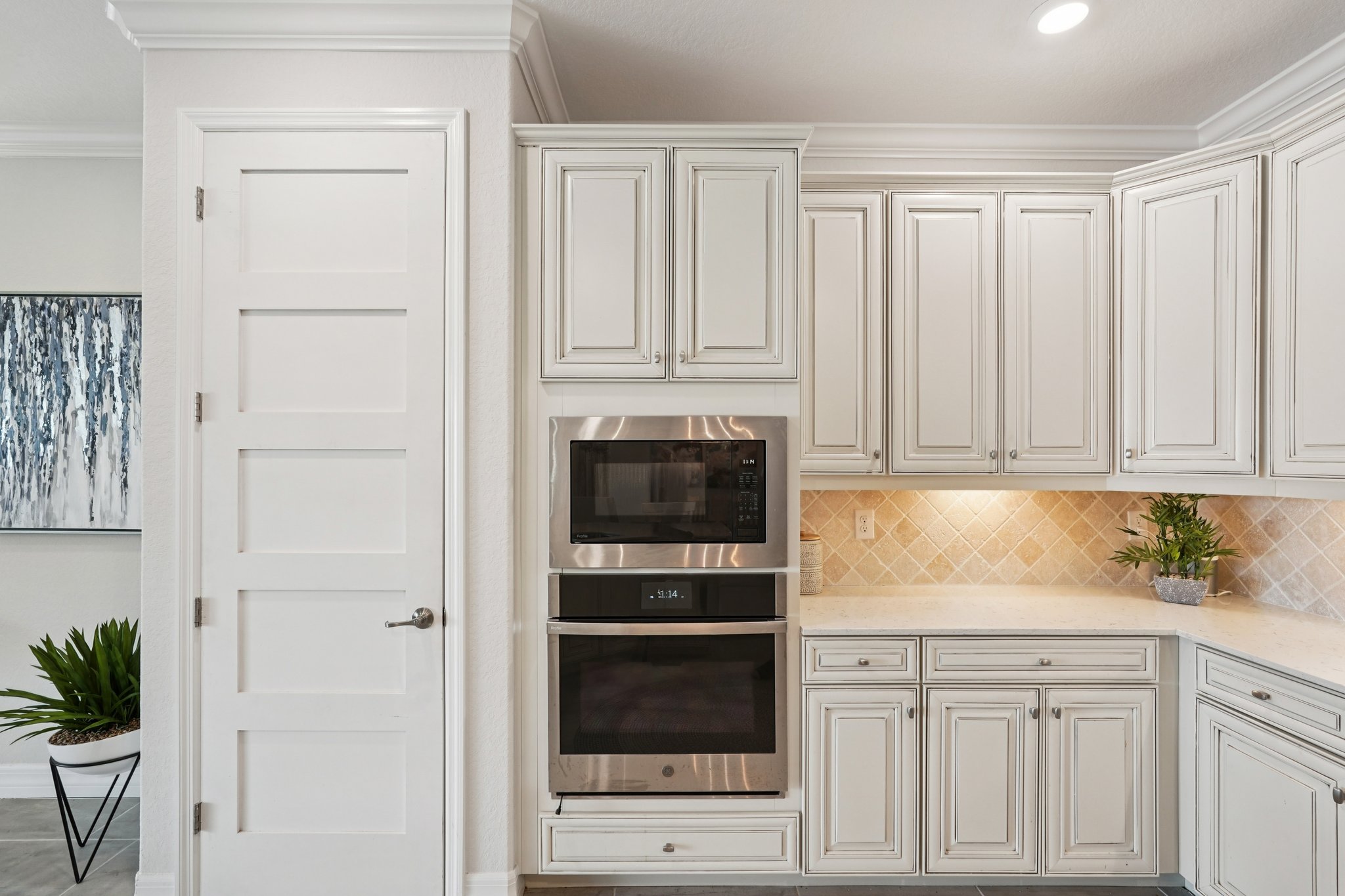 Waverly Cir-S0310-015.jpg