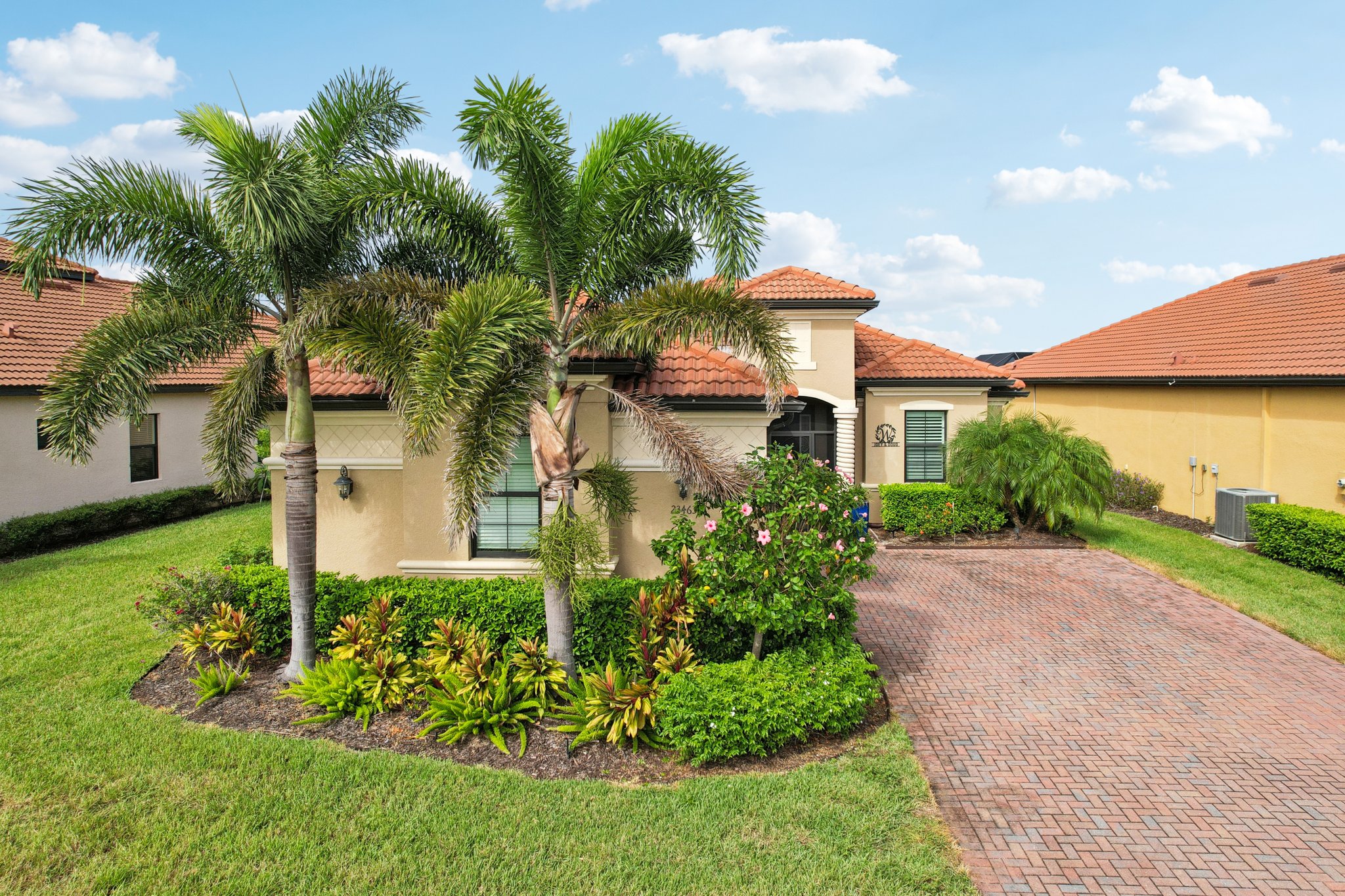 Waverly Cir-S0310-040.jpg