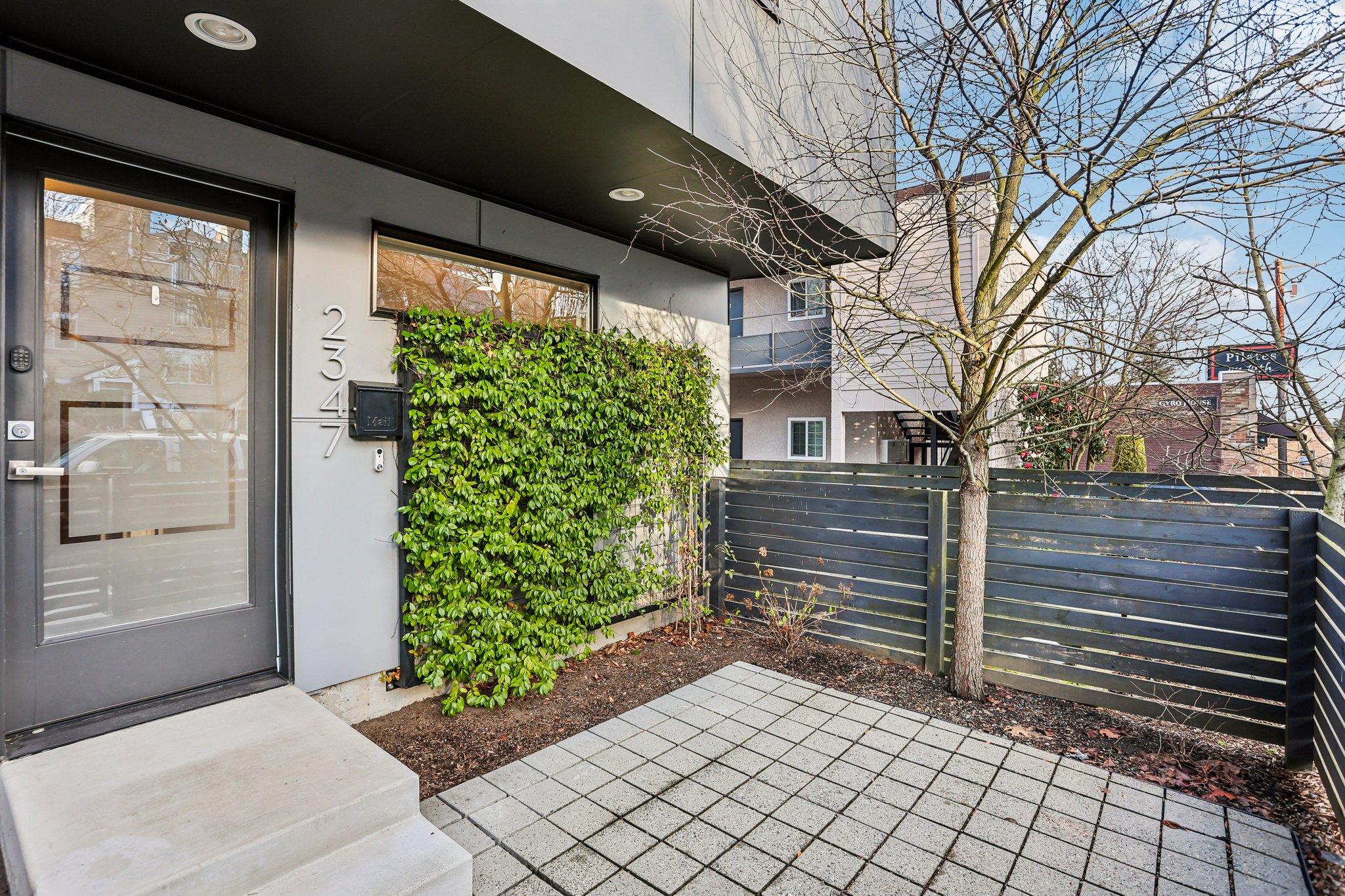 10th Ave-S1103-002.jpg