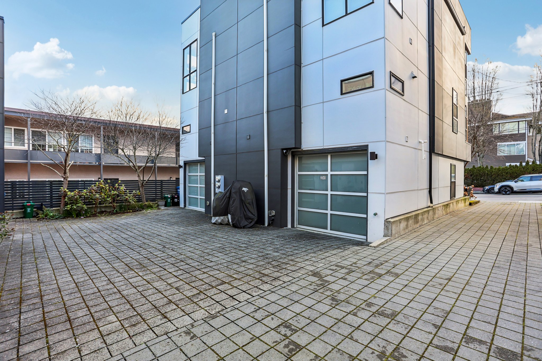 10th Ave-S1103-031.jpg