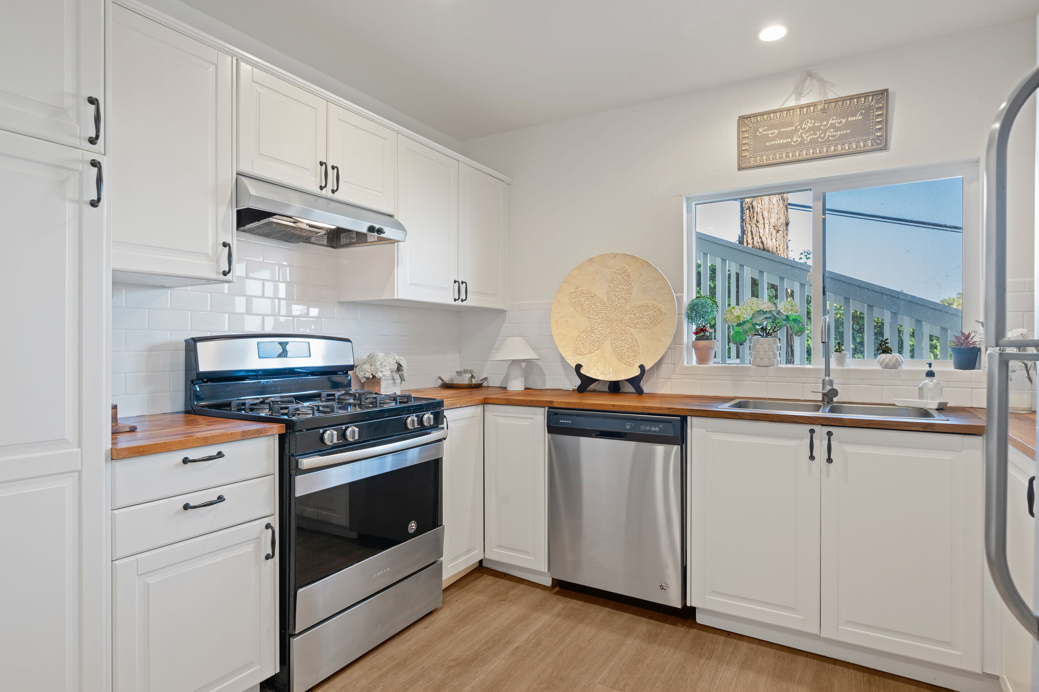 12-Unit A - Kitchen