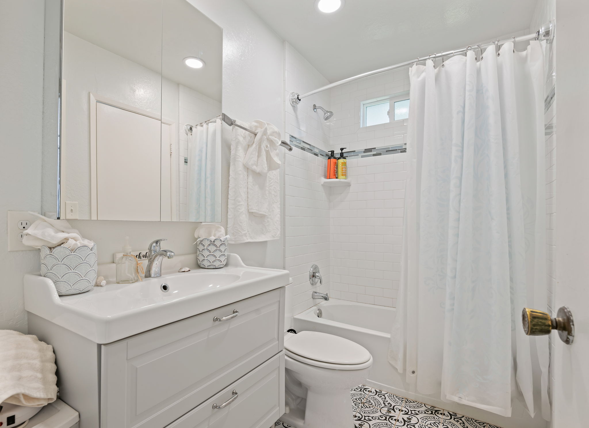 20-Unit A - Bathroom