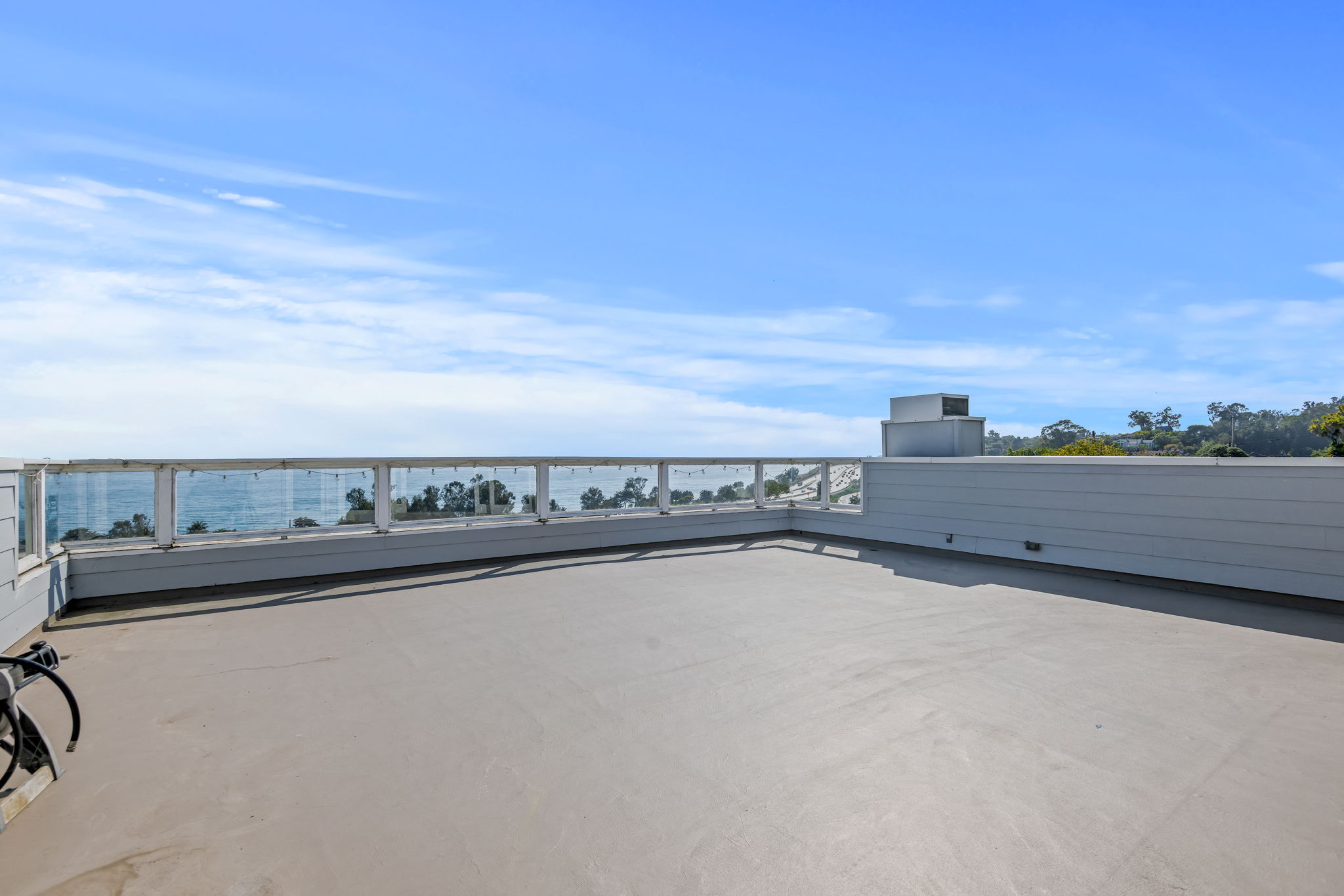33-Unit B - Balcony Deck