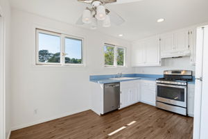 28-Unit B - Kitchen