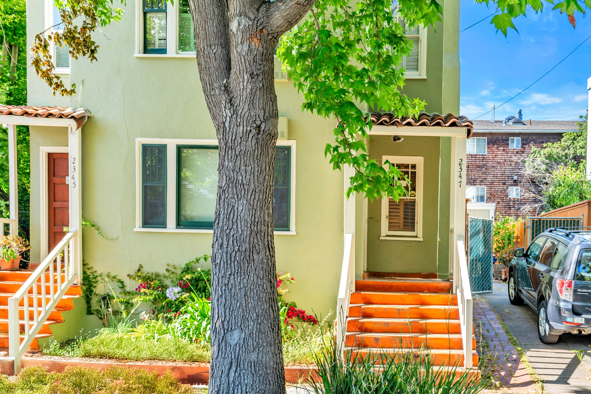 001_2347 Woolsey St