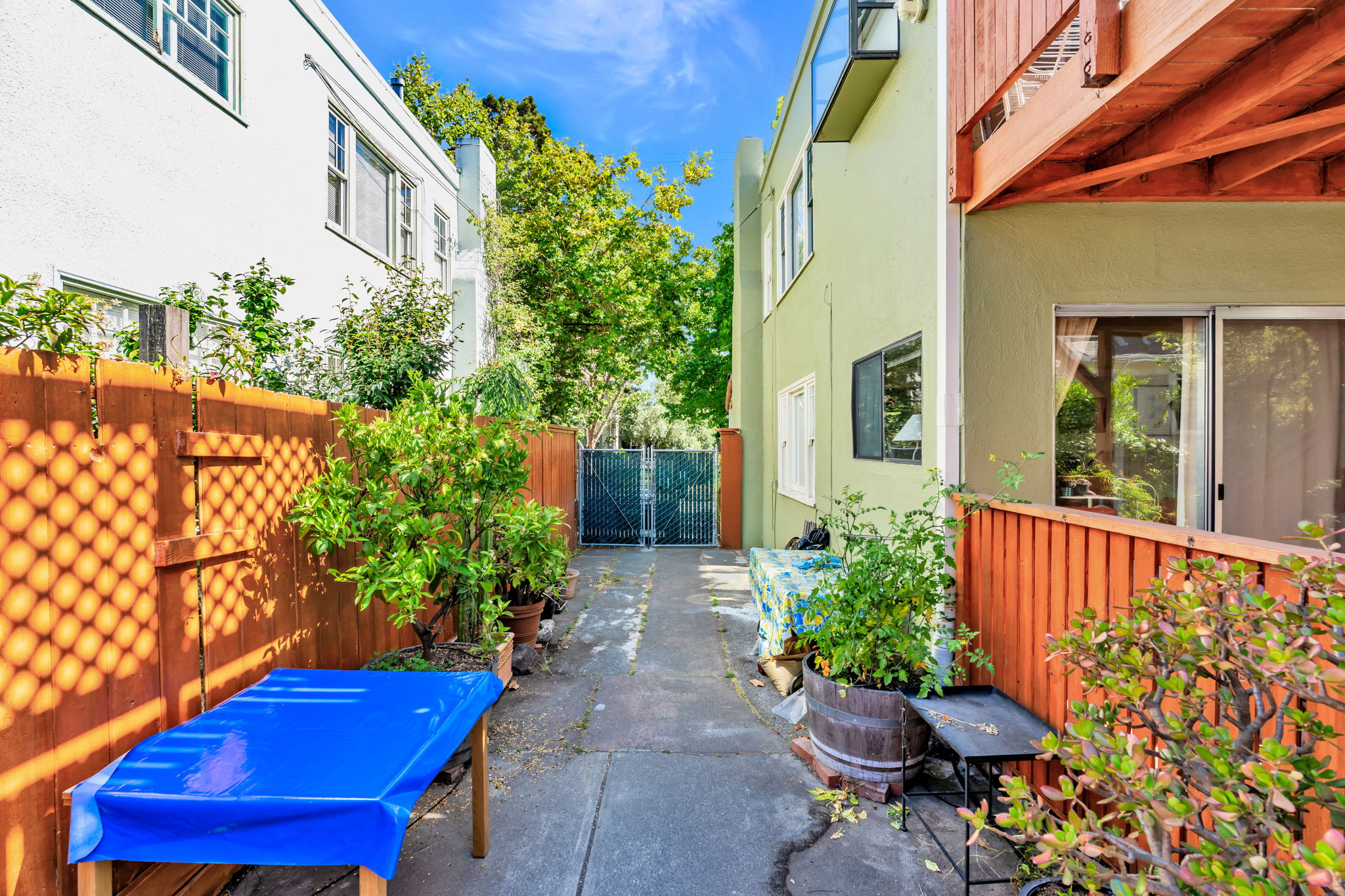 015_2347 Woolsey St