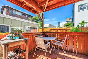 012_2347 Woolsey St