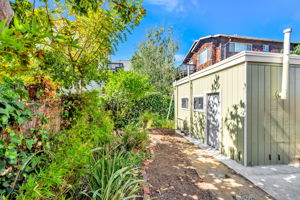 013_2347 Woolsey St