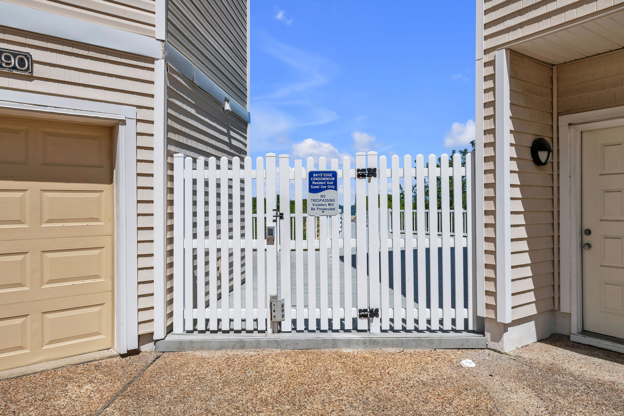 Private community bay access w/ deck, shower, and walkway