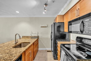 Kitchen - Main Level
