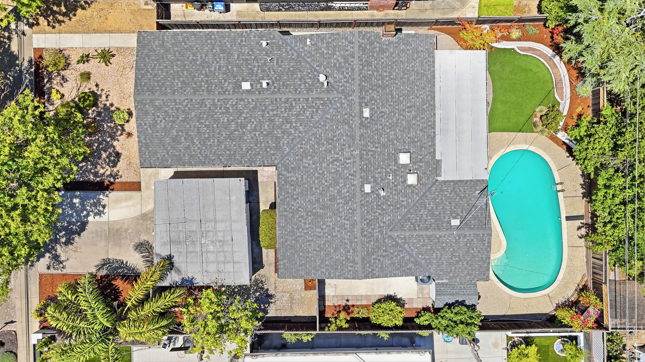 008_F8_AERIAL_2349 Carlton Ave
