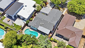 007_F8_AERIAL_2349 Carlton Ave