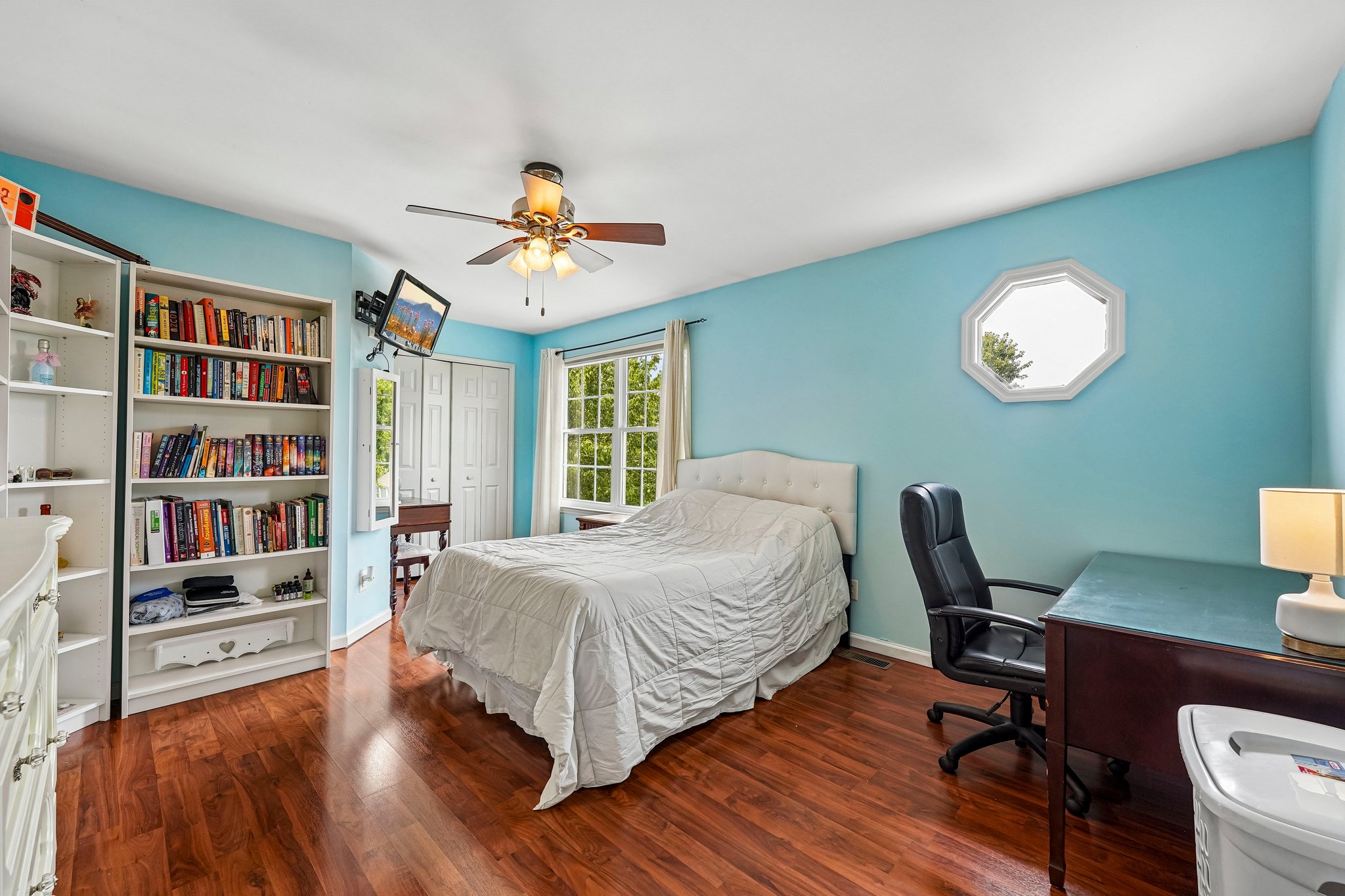 Abbey Ln-S1507-028.jpg
