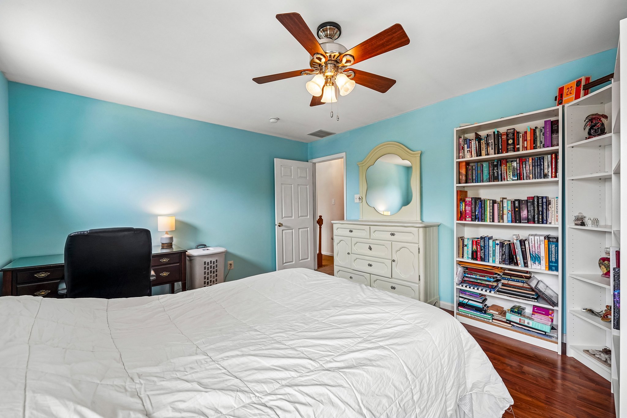Abbey Ln-S1507-029.jpg