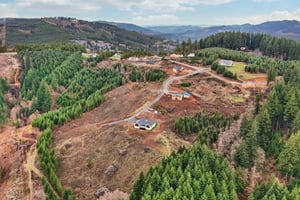 High Bank Ln-L0502-046.jpg