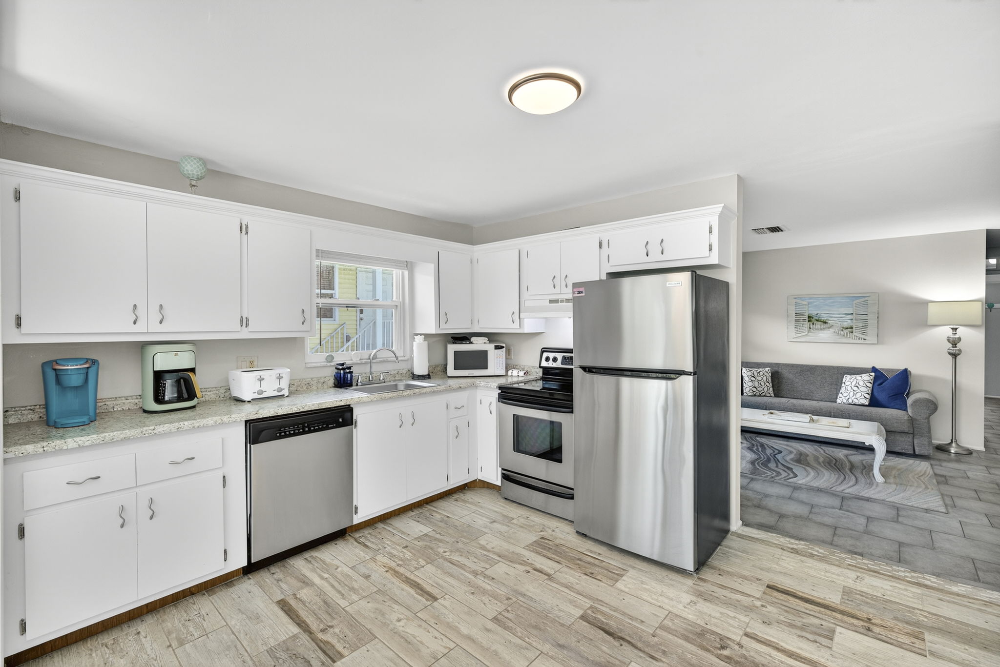 Sand Dollars - Kitchen 1 of 2