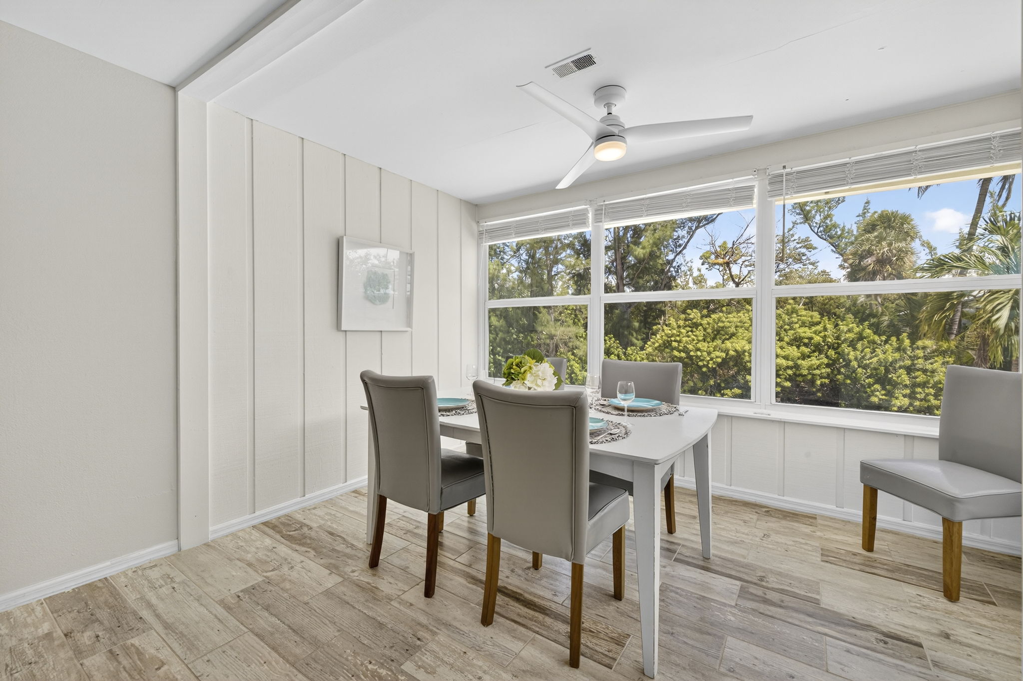 Sand Dollars - Dining Room 3 of 3