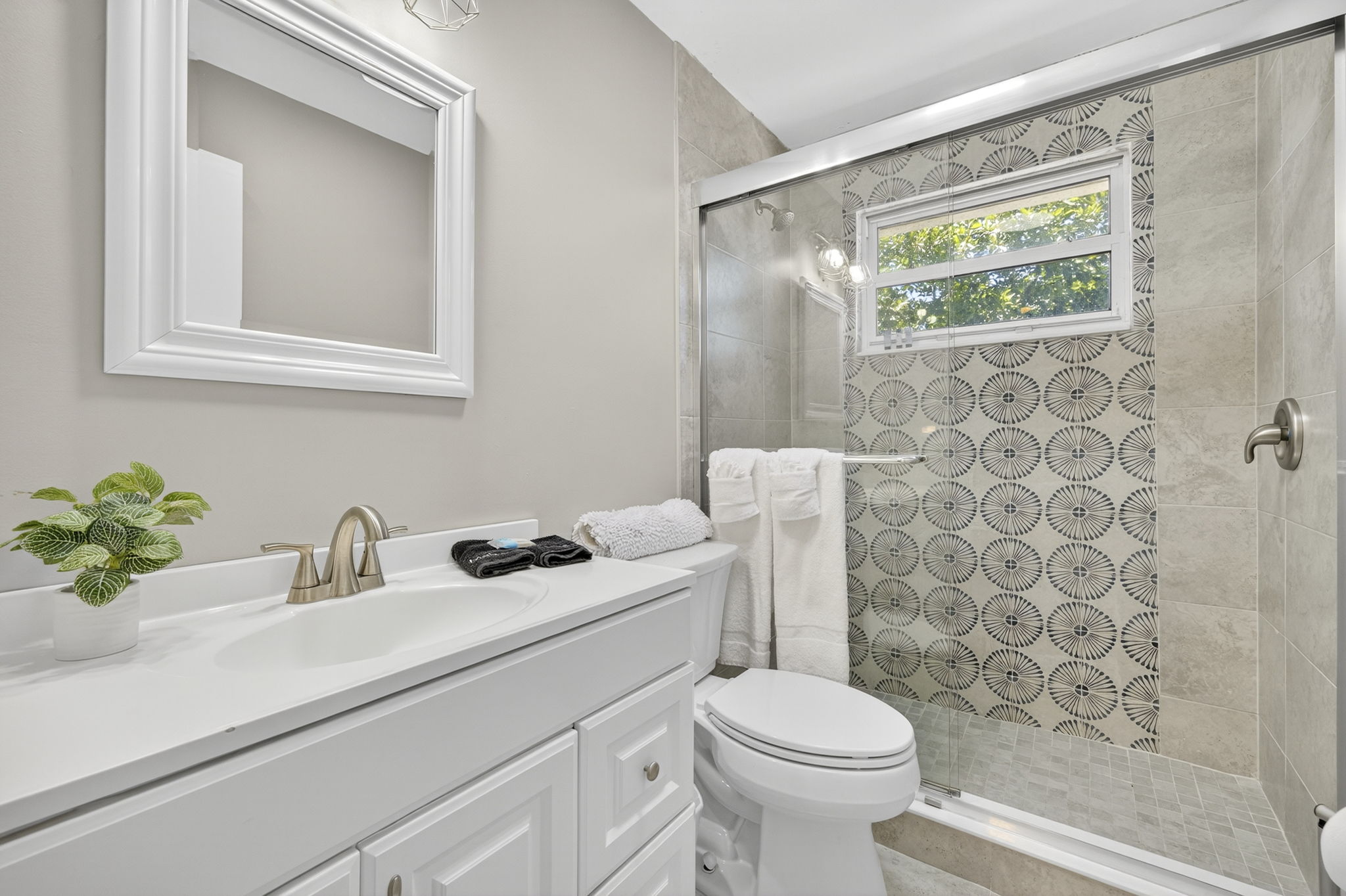 Cottage - Primary Bathroom