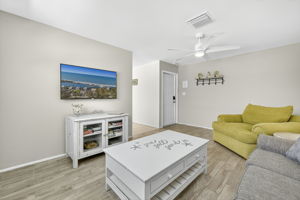 Cottage - Living Room 3 of 4