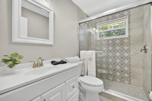 Cottage - Primary Bathroom