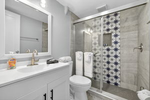 Dolphin - Primary Bathroom