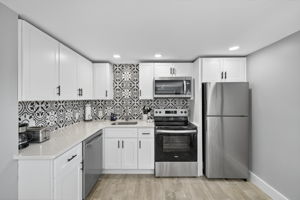 Dolphin - Kitchen