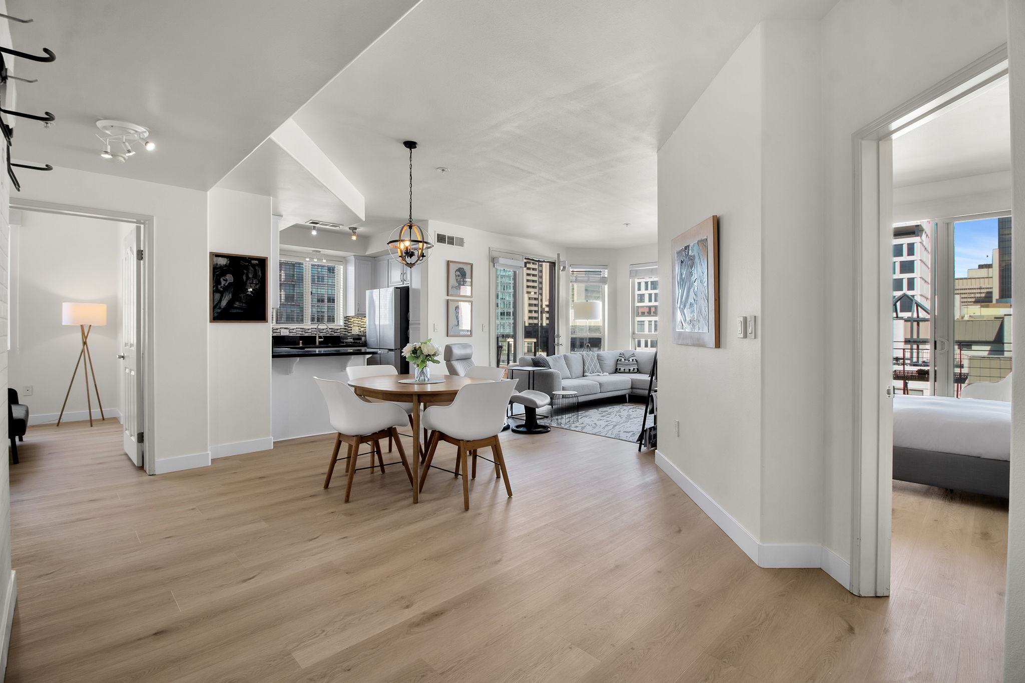 Foyer/Dining Room