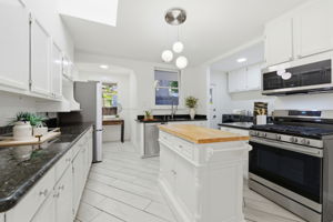 013_F8_235 Middlefield Rd