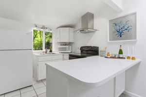 037_F8_235 Middlefield Rd