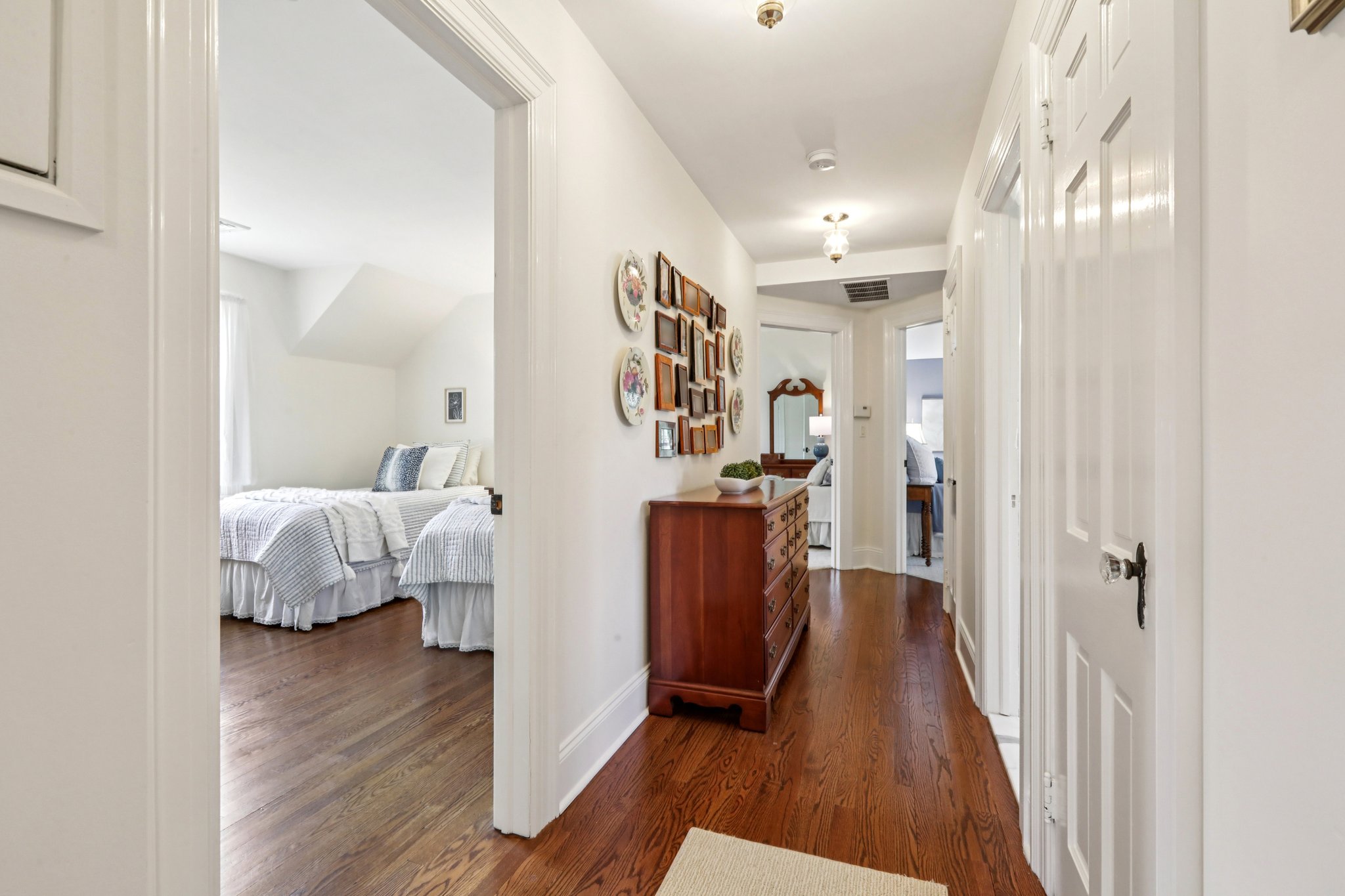 Sheridan Ave-S1203-082.jpg