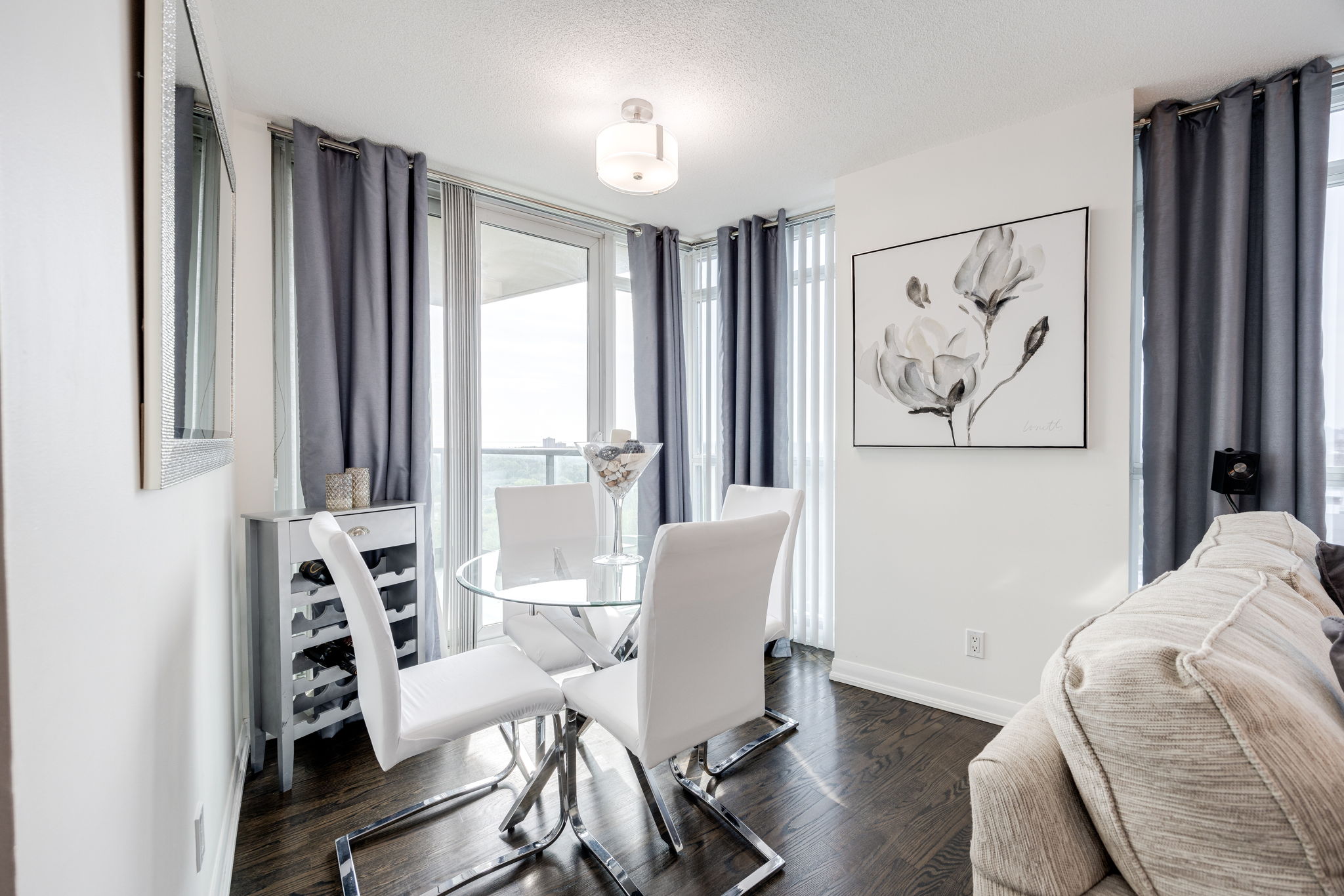 Toronto property showcase — delivered property photograph 9