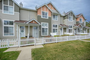  Photo 0