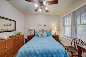 Burlington Ave N-038