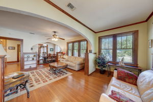 Burlington Ave N-014