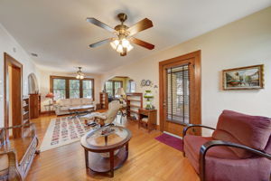Burlington Ave N-008