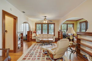 Burlington Ave N-010