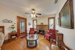 Burlington Ave N-009