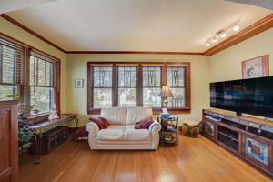 Burlington Ave N-012