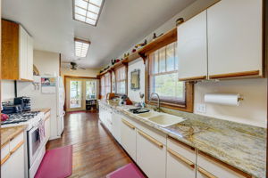 Burlington Ave N-026