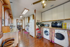 Burlington Ave N-023