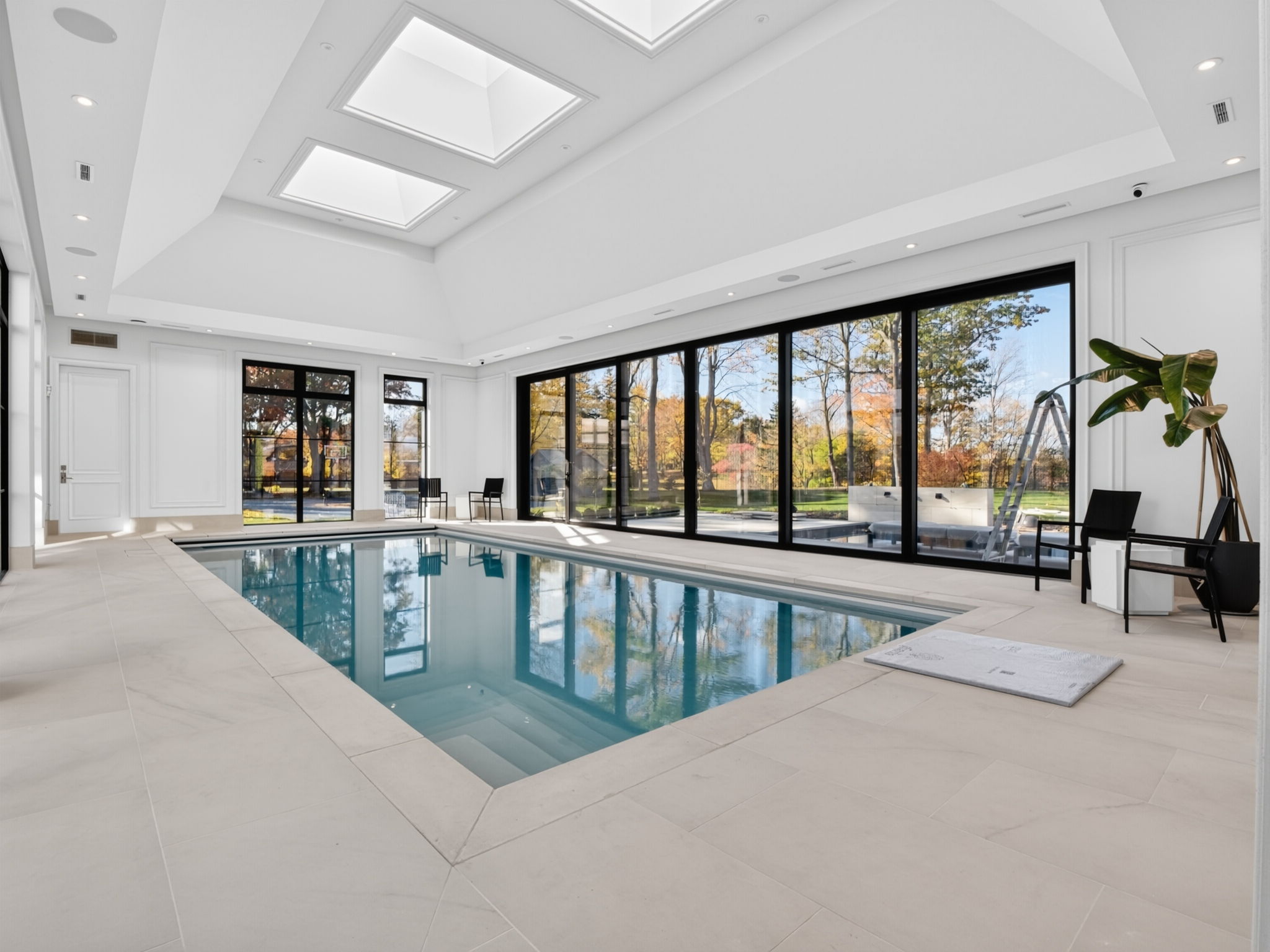 2350 Doulton Dr Mississauga, ON L5H 3M3