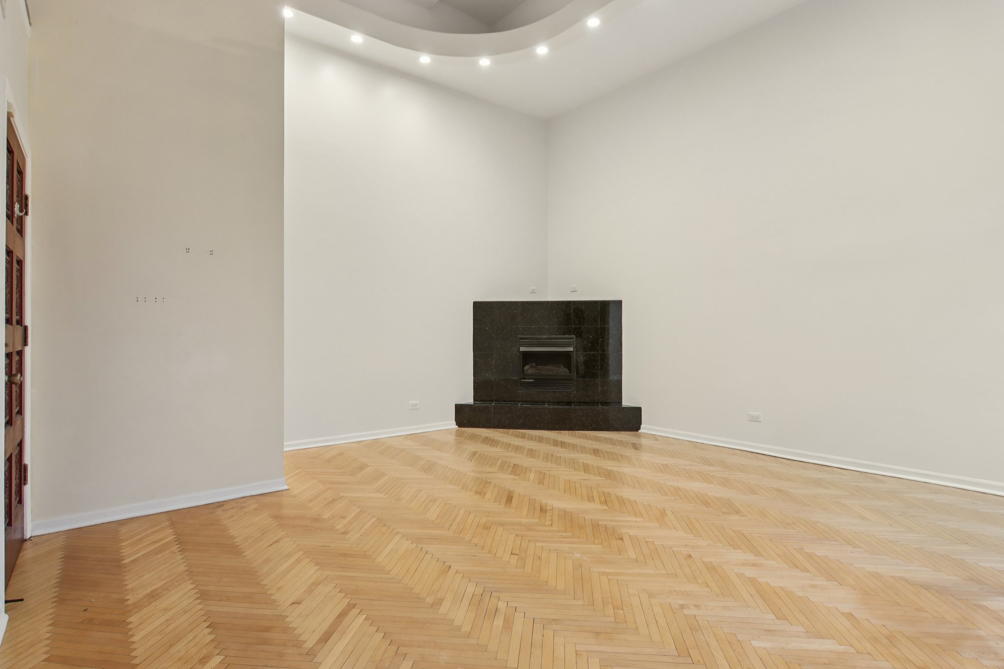 N Kedzie Blvd 1SC-S2810-004.jpg