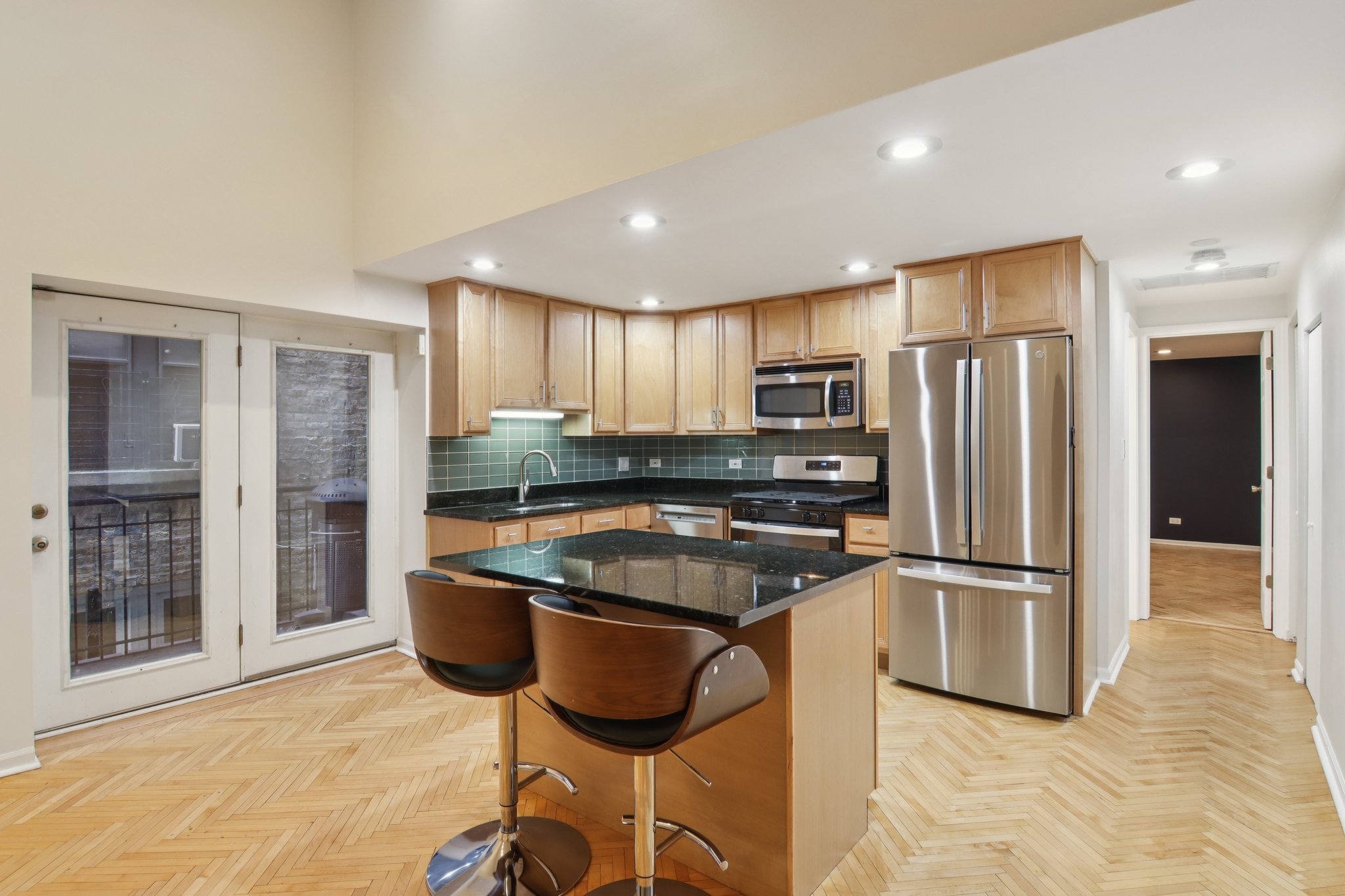 N Kedzie Blvd 1SC-S2810-005.jpg