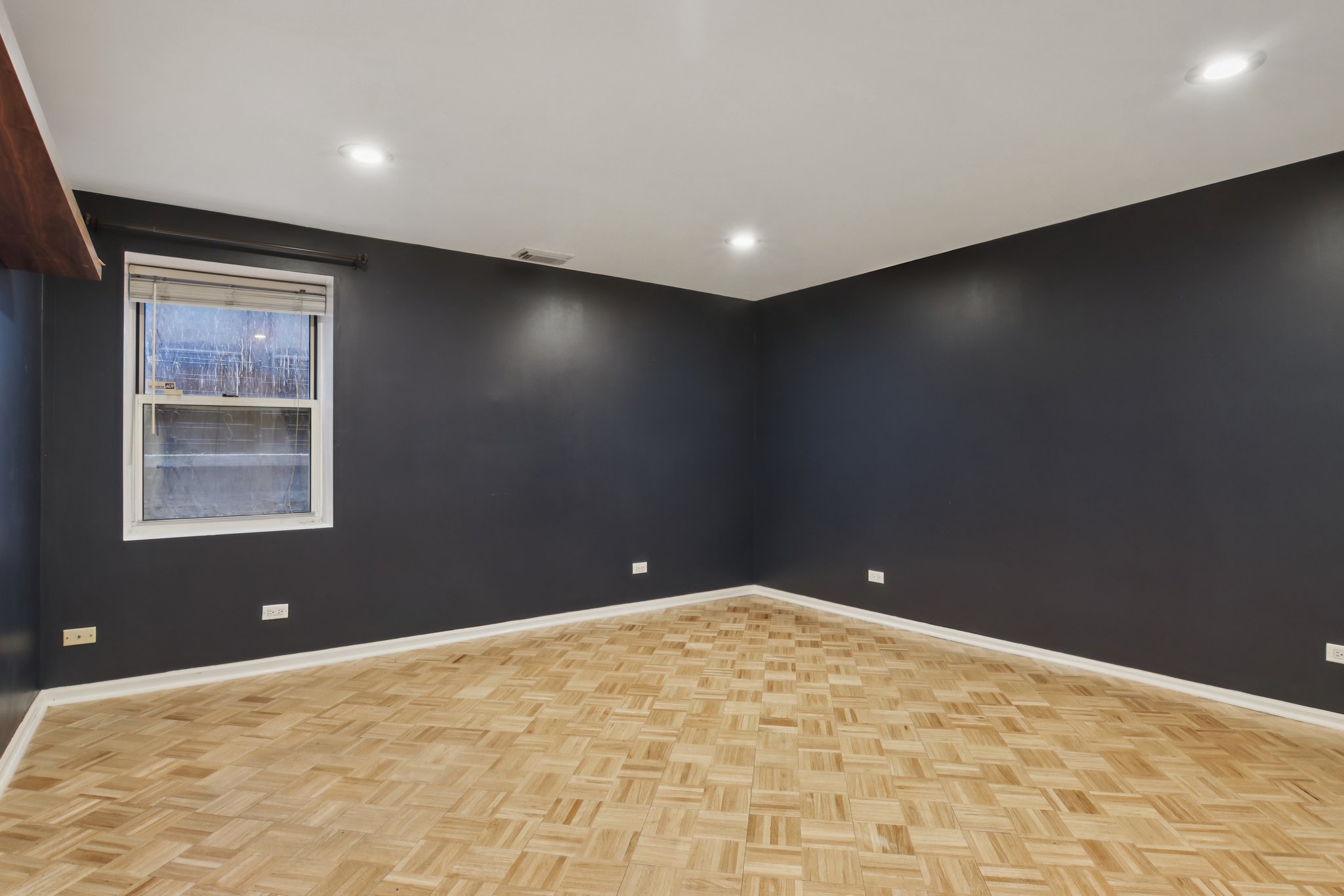 N Kedzie Blvd 1SC-S2810-012.jpg